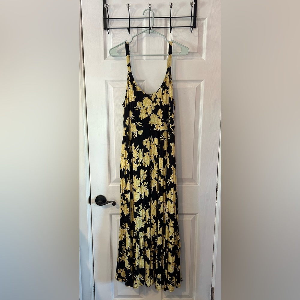 Torrid Black and Yellow Super Soft Thin Strap Maxi Dress 3X